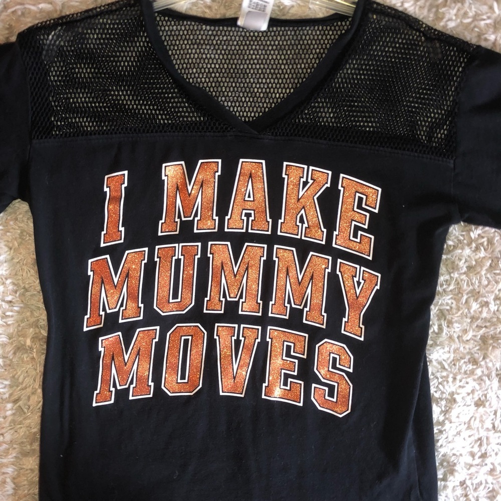 “I MAKE MUMMY MOVES” Victoria Secret Pink Tee - Picture 3 of 4